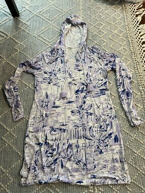 Never Worn! Lilly Pulitzer Lavender & Navy Printed Coverup with Tassel Tie Size